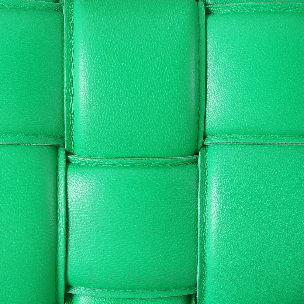 BOTTEGA VENETA(USED)보테가베네타 패딩 카세트 백